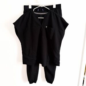 Fabletics L/XL Scrub Set Black evolve top, high rise jogger